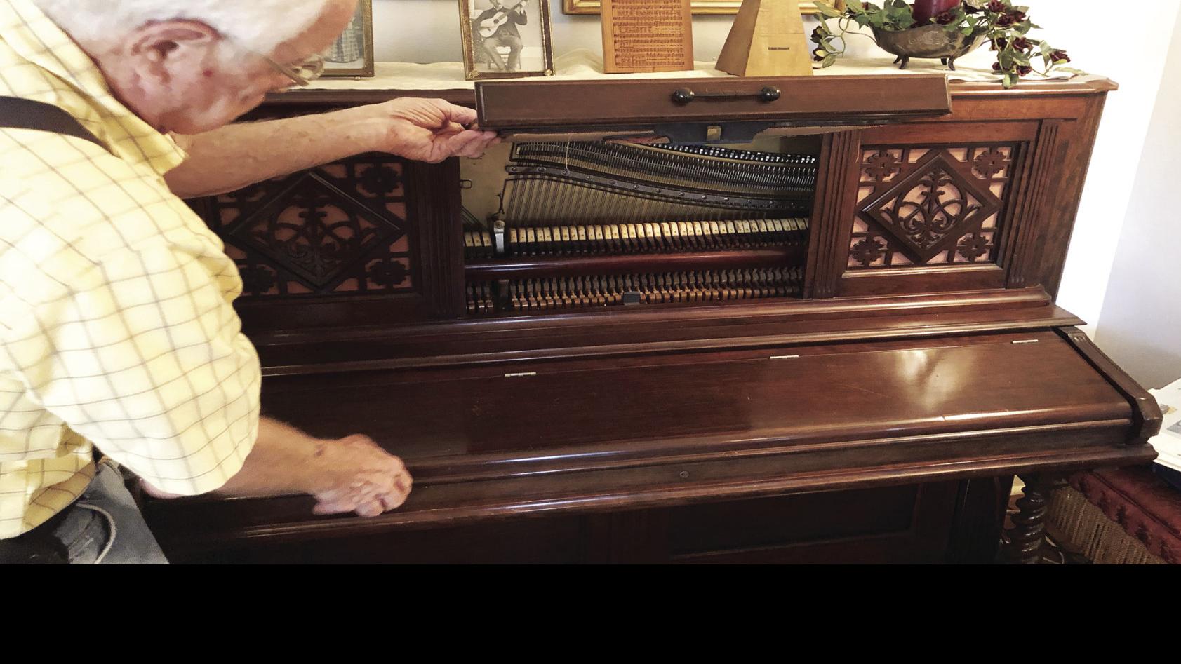 Reflecting On Lifetime As Piano Man News Heraldbanner Com