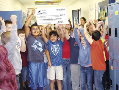 Parade Of Teacher Classroom Grants Lights Up Wolfe City Isd Local News Heraldbanner Com