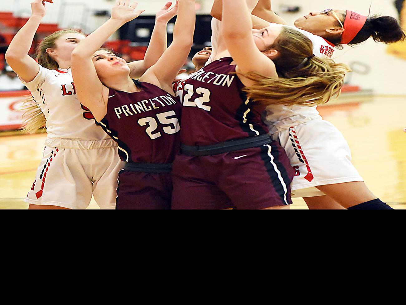 Basketball Roundup Greenville Girls Fall Commerce Girls Win Sports Heraldbanner Com