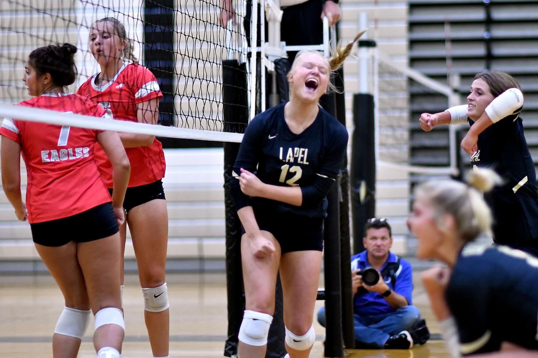 Bulldogs outlast Eagles in season opening thriller | High School Sports ...