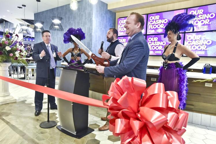 'Vegas experience' Hoosier Park shows off expanded gaming space, new