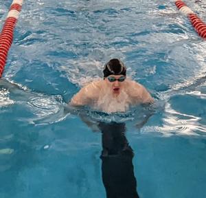 Hollendonner, Ray lead strong Pendleton Heights sectional prelims effort