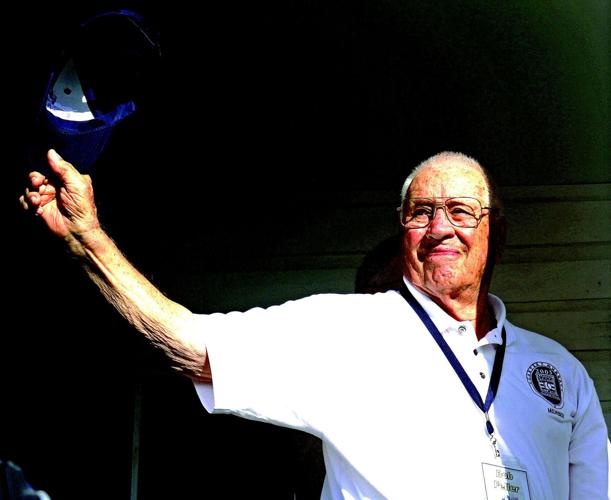 Legendary Cleveland Indians pitcher Bob Feller dies at 92