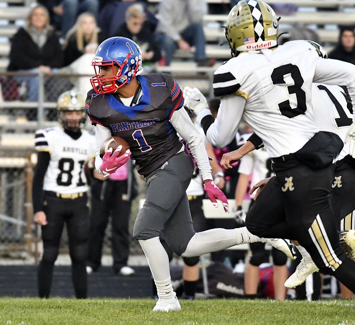 Elwood collects first football win since October 2017 High School