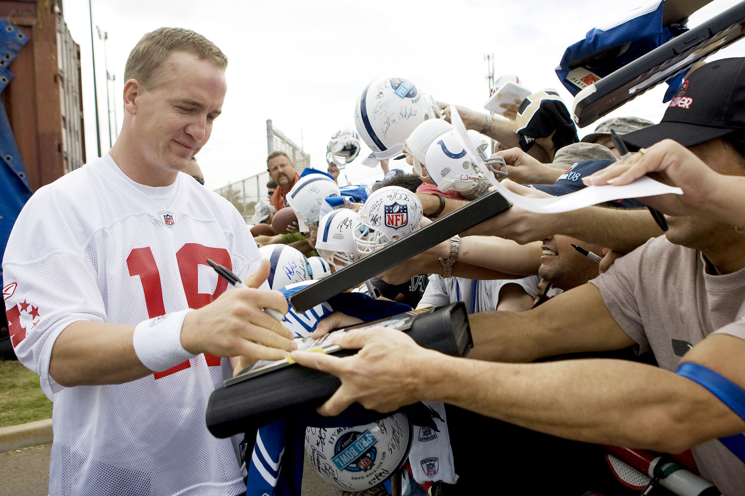 Brian Urlacher, Fabolous & the 2003 Pro Bowl Jersey - Boardroom