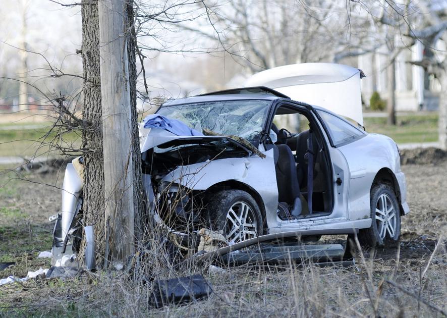 Two critically injured when car hits tree Local News heraldbulletin