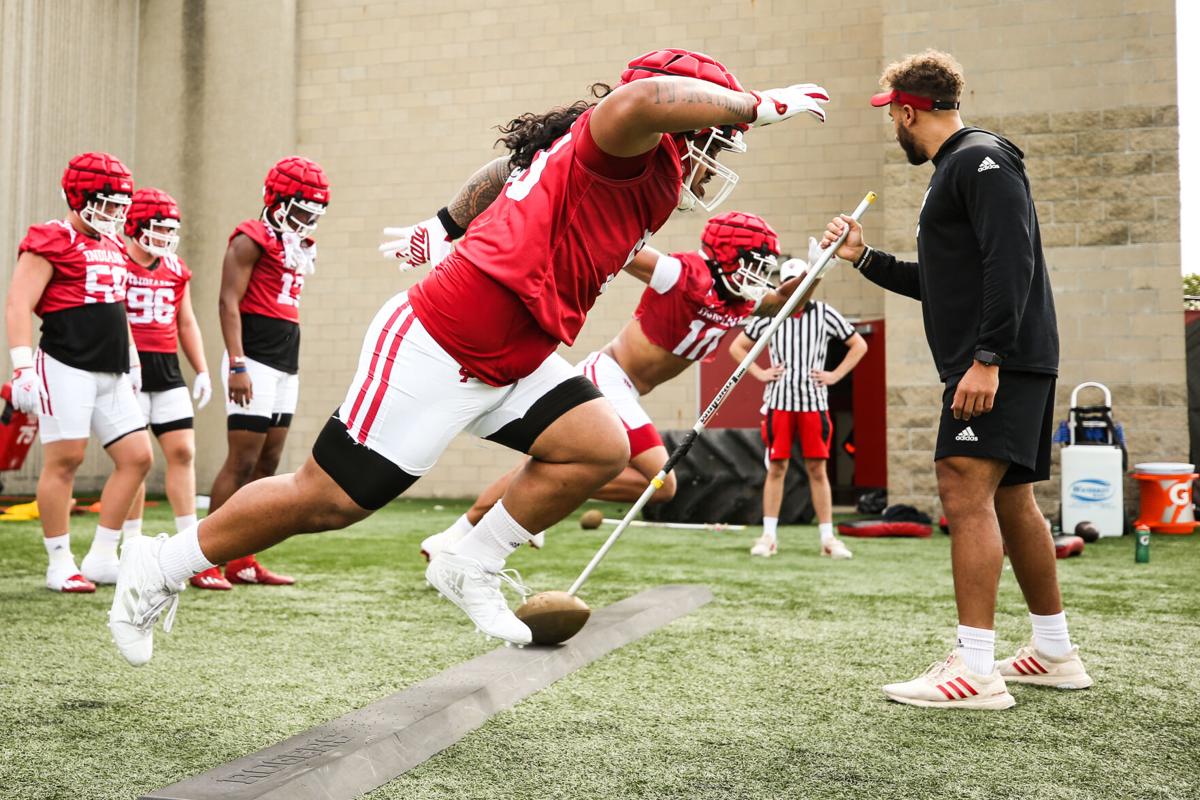 Two IU Senior Defenders Who Could Have Stand-Out Seasons 2 Sio Nofoagatoto'a runs a drill