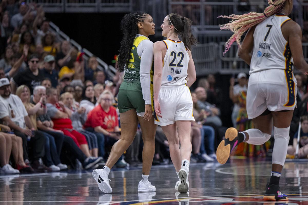 Storm blows through Fever, 103-88 | Sports | heraldbulletin.com