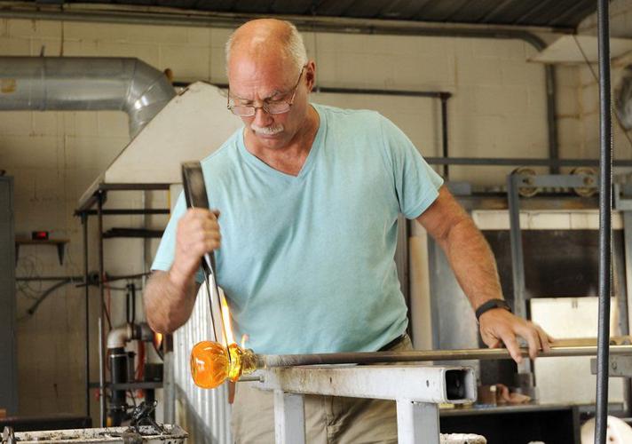 Elwood Glass Festival adds new entertainment wrinkles Local News