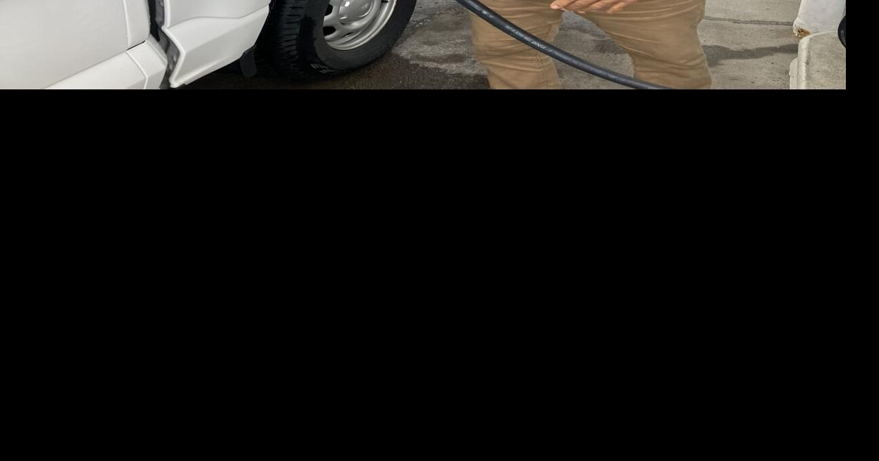 Gov. Braun announces final extension of gas tax breaks