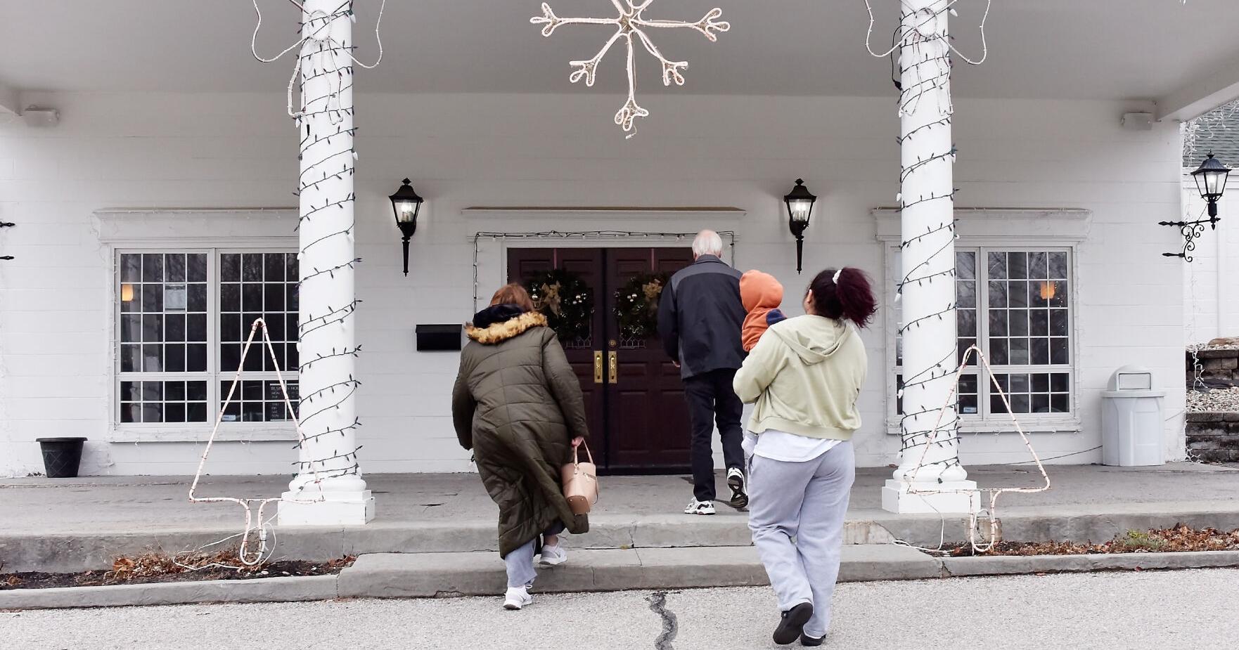 Edgewood to rebid for operation of the Edge restaurant - Vimarsana News