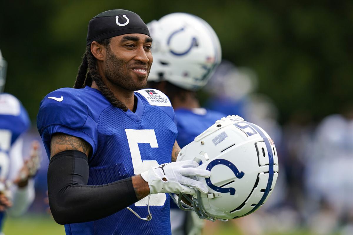 Stephon Gilmore signs deal with Colts - AS USA