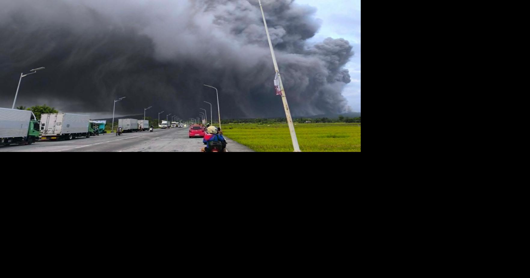 Nearly 200,000 people affected as over 5,400 flee ash from Philippine volcano