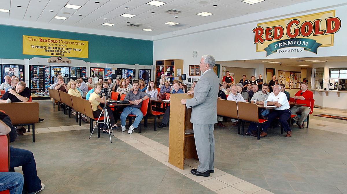 8 37 P M New Farm Bill Frees Up Tomato Growers Local News
