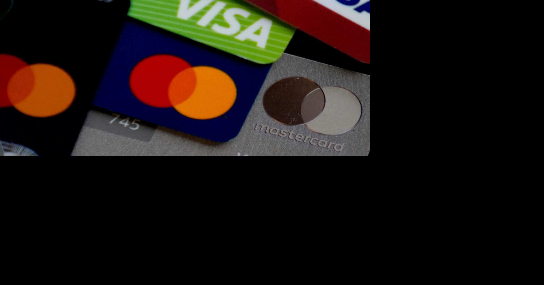 Trump pushes 1-year, 10% cap on credit card interest rates