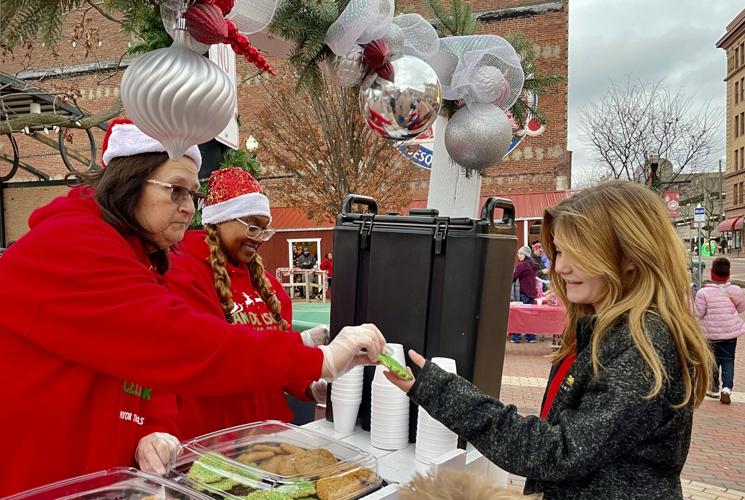 Making memories Anderson's Christmas kickoff aims to build family