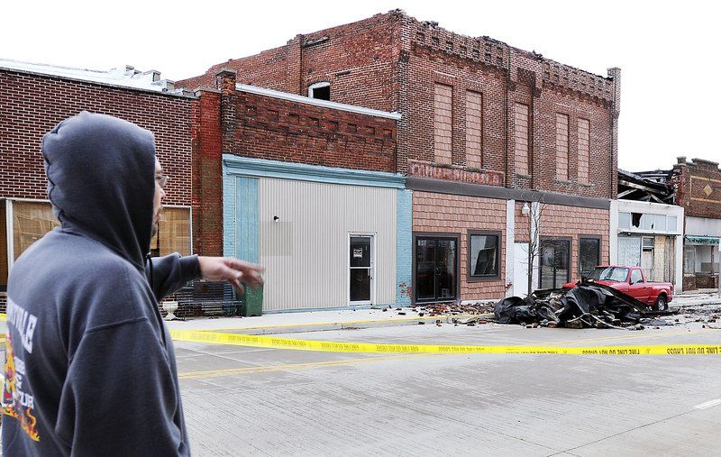 Roof, bricks ripped off Summitville building Local News