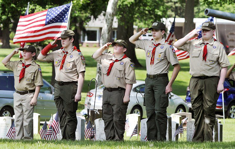 Memorial Day Scouts Honor Those Who Served Local News Heraldbulletin Com