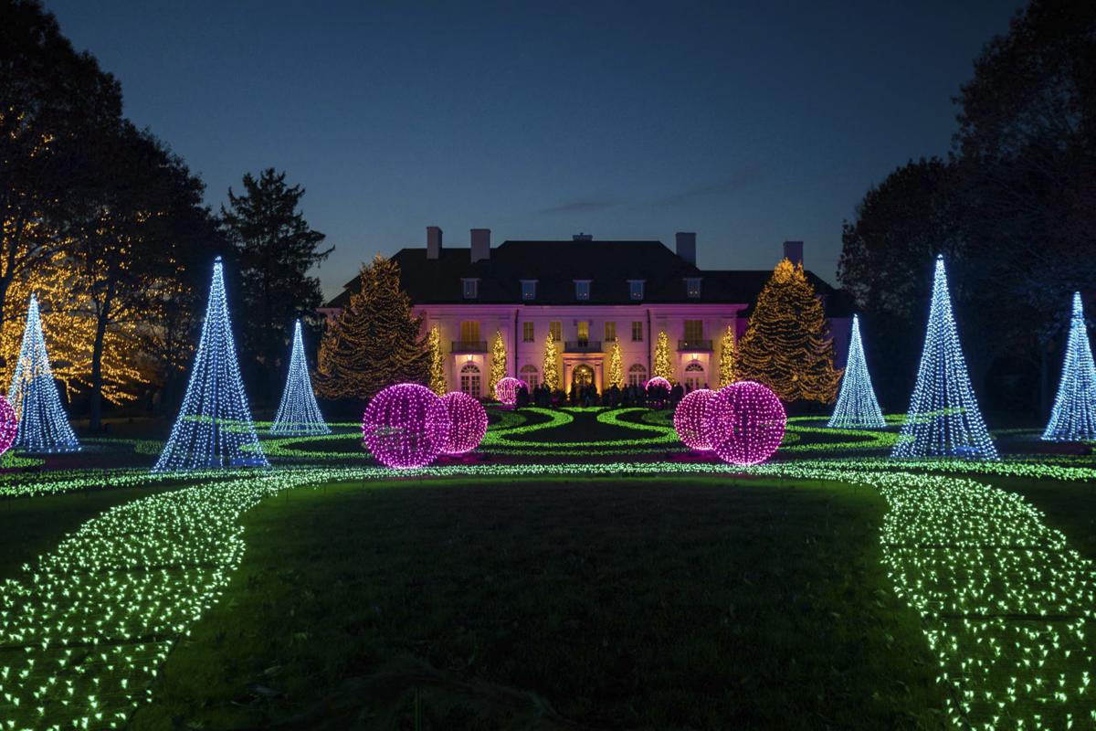 Holiday Lights Displays Brightening Up The Season Mad Life