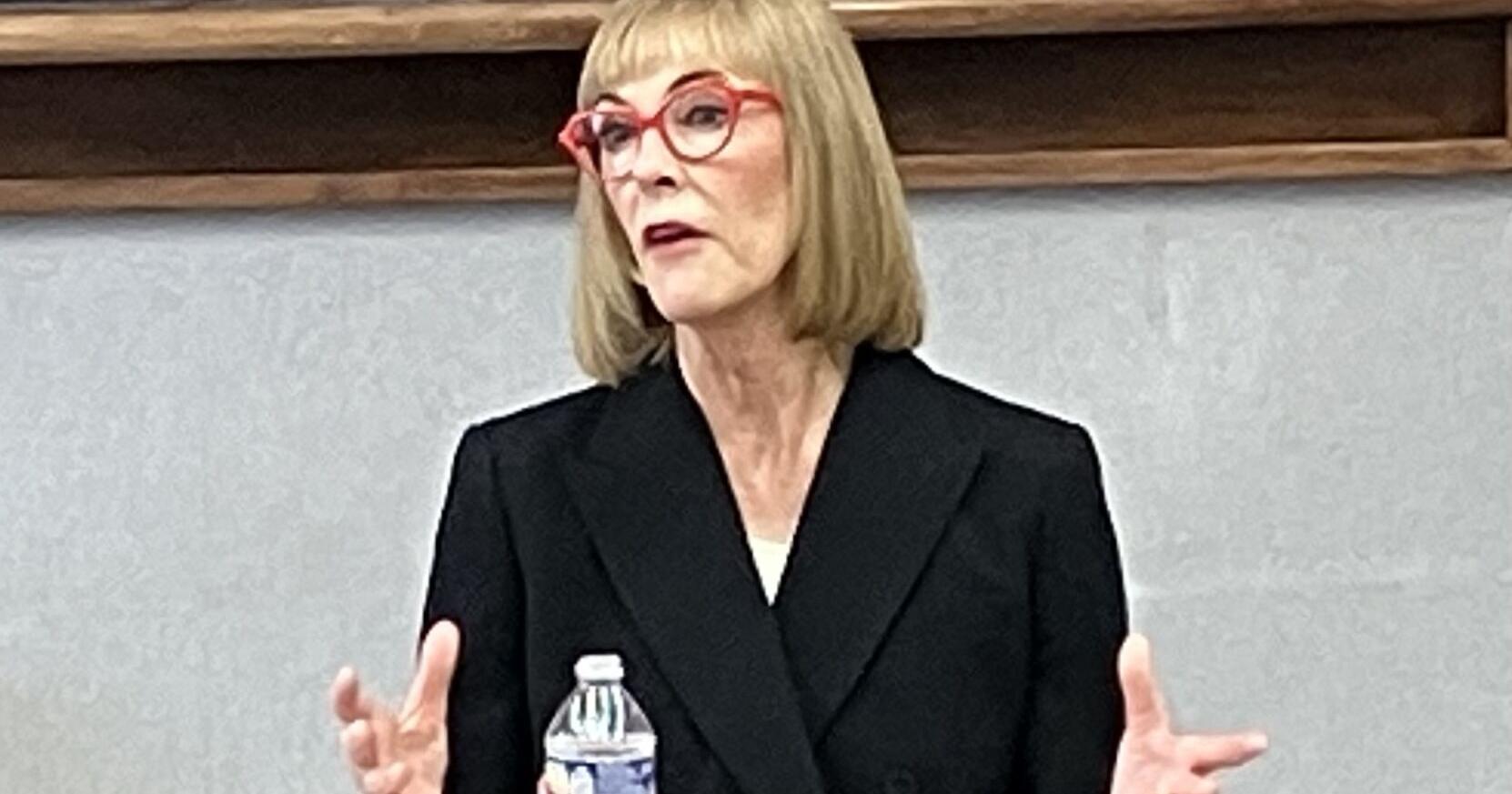 Crouch stresses experience for governor - Vimarsana News