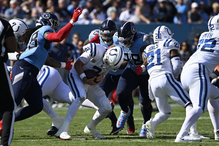 Colts' offense crumbles again in loss to rival Titans, Colts