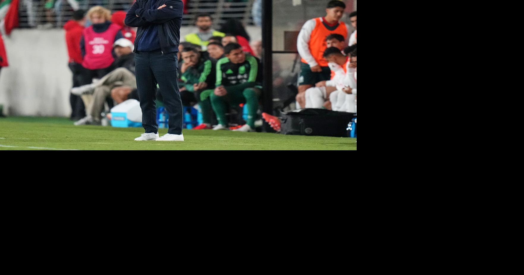 Chile strikes twice after halftime to beat Mexico 2-0. Woes deepen for ...