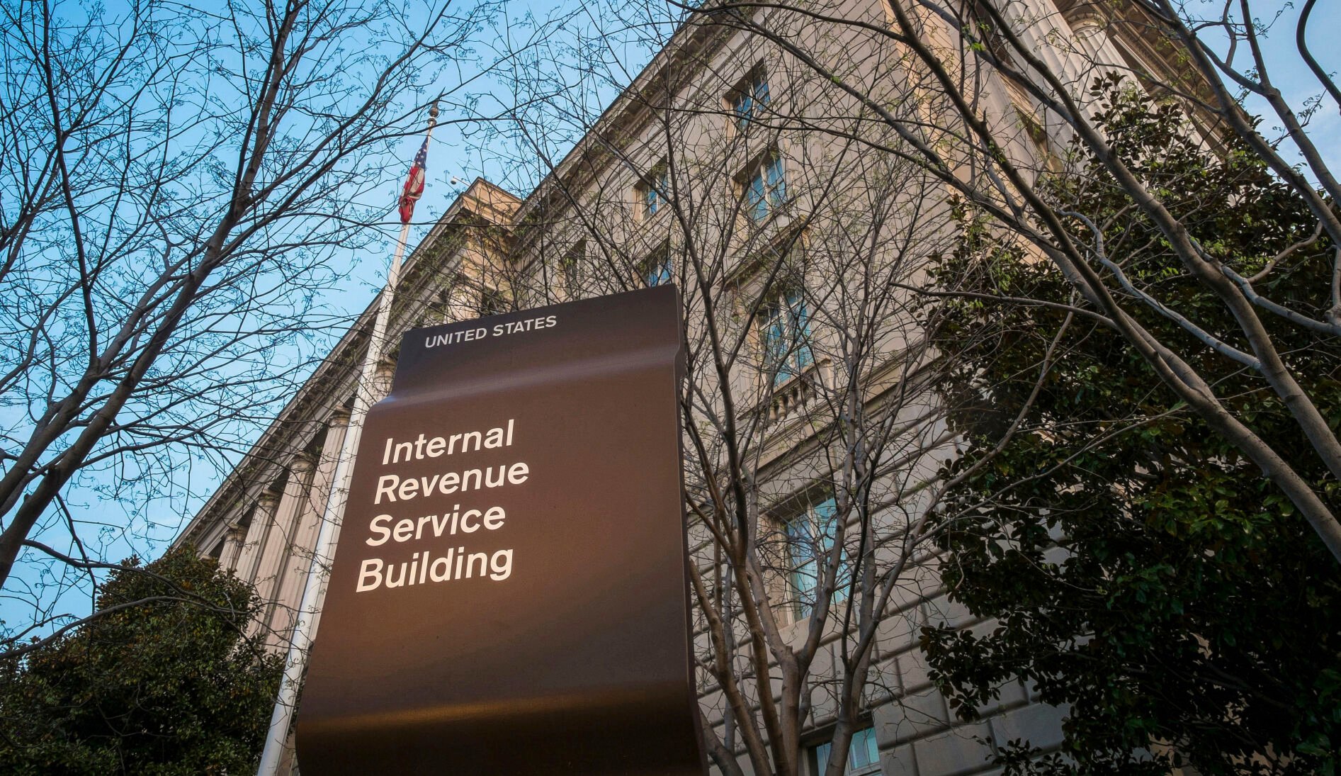 A Million Taxpayers Will Soon Receive Up To $1,400 From The IRS. Who ...