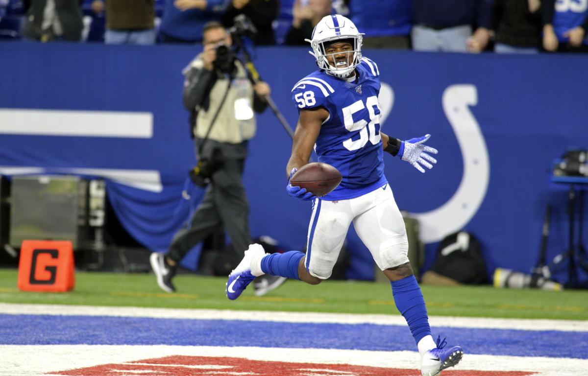 Bobby Okereke interception return.jpg