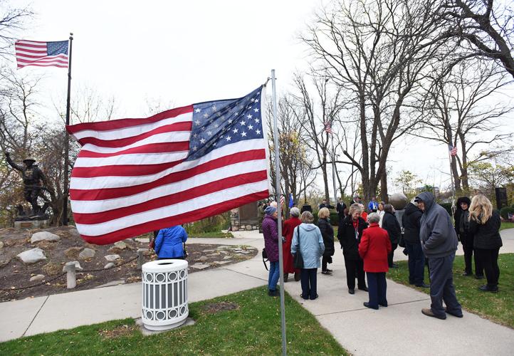 American Legion, DAR salutes veterans in wreathlaying ceremony News