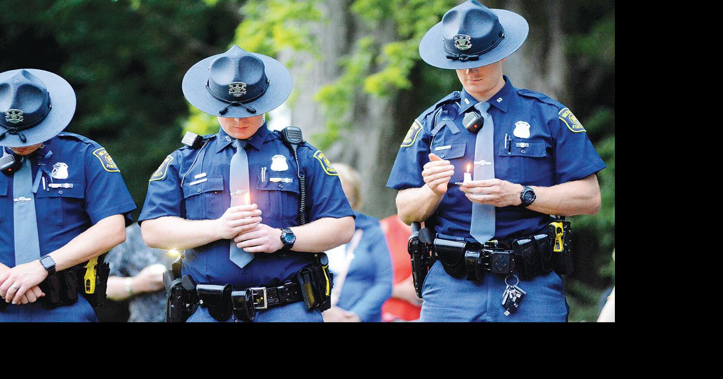 Community gathers to remember officers slain at courthouse | Police ...
