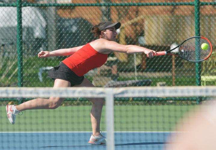 St. Joseph, Lakeshore even in girls tennis match for 2nd straight