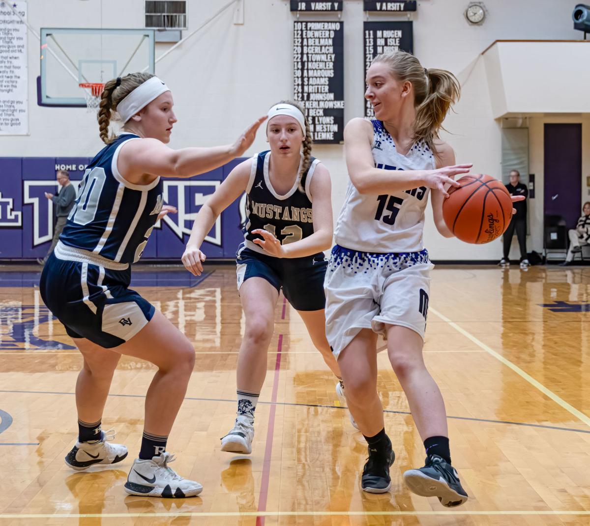 Michigan Lutheran Girls Beat River Valley Clinch Share Of Bcs