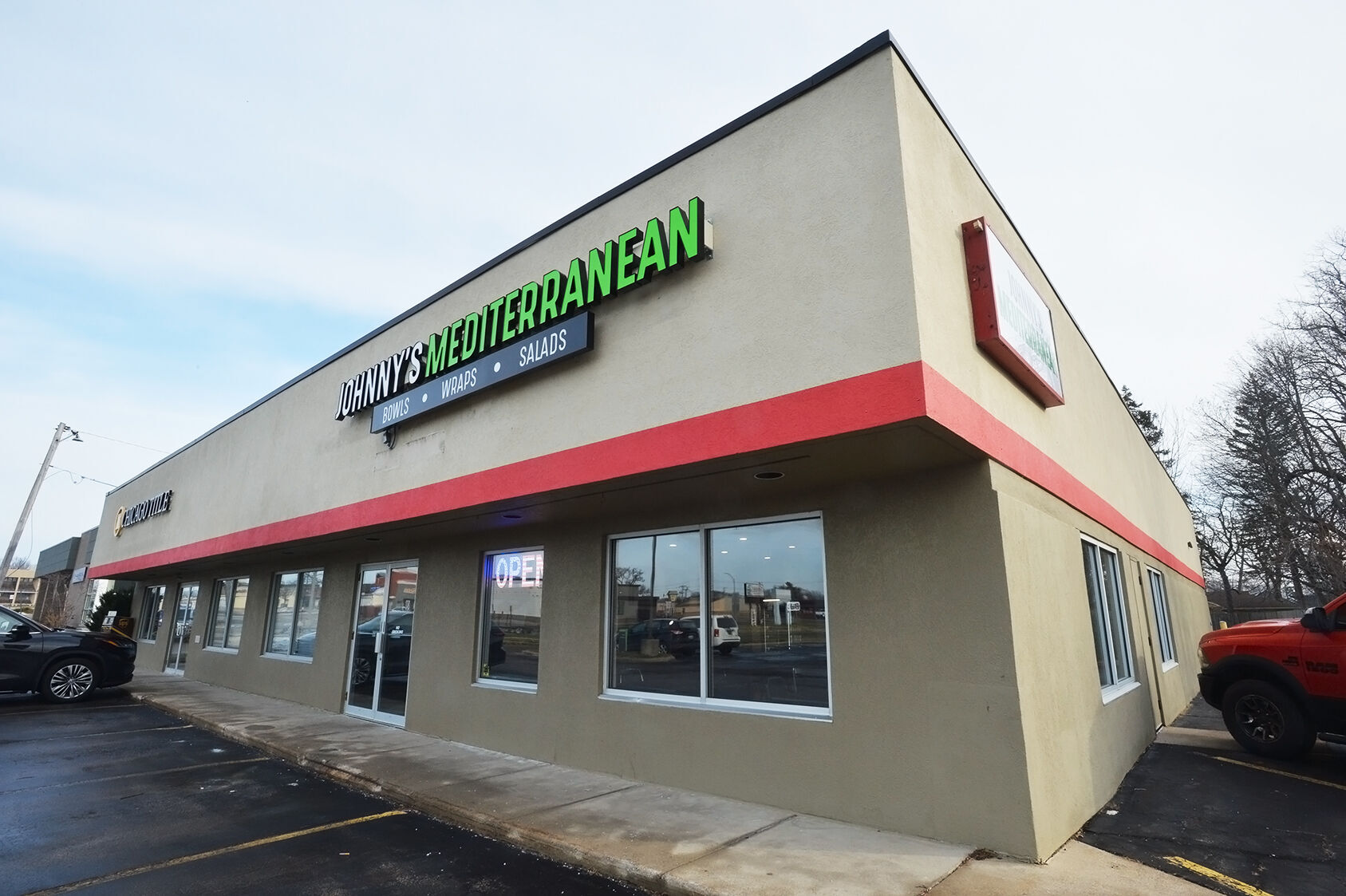 Johnny's Mediterranean opens in former La Pita restaurant | St
