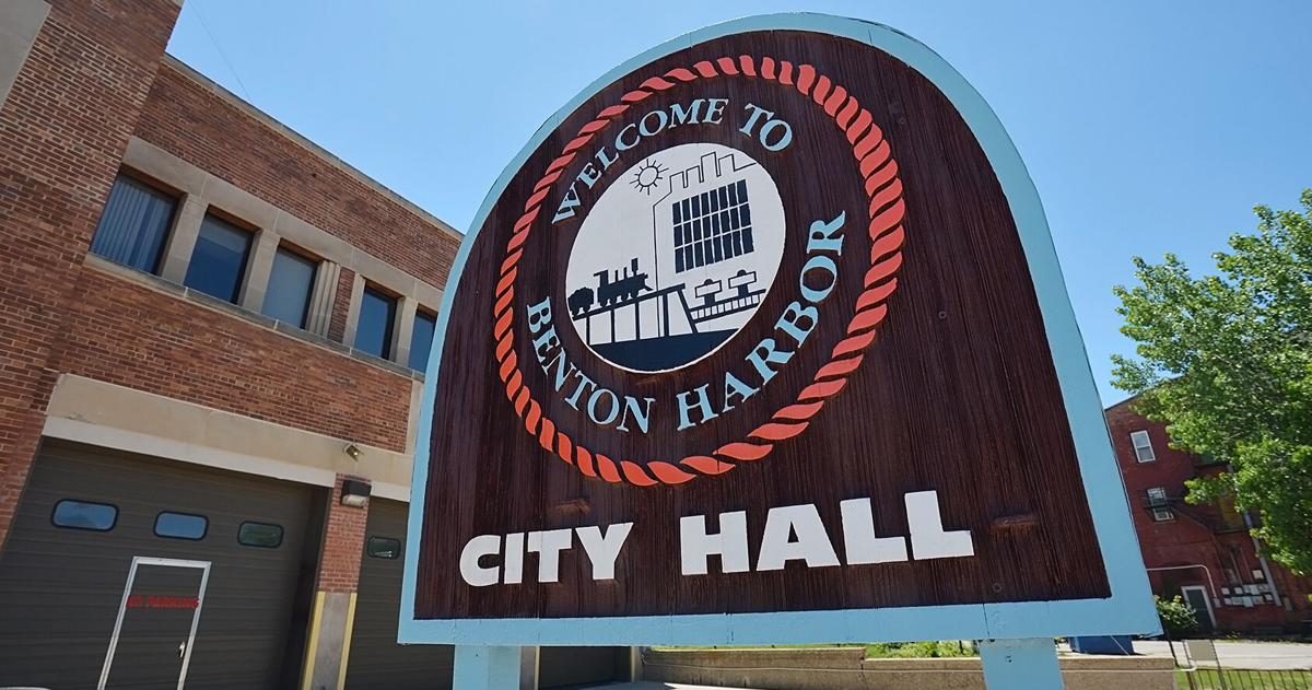 Benton Harbor commissioners lift moratorium on selling vacant lots
