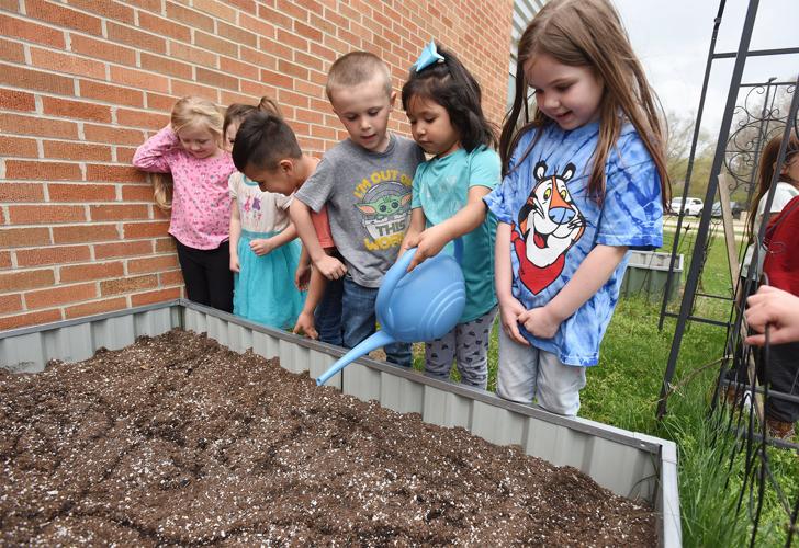 Coloma Elementary School students learn to garden for Earth Day Coloma