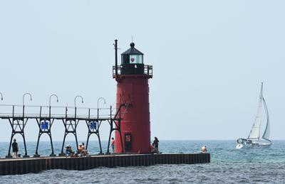 South Haven lighthouse 2021.jpg