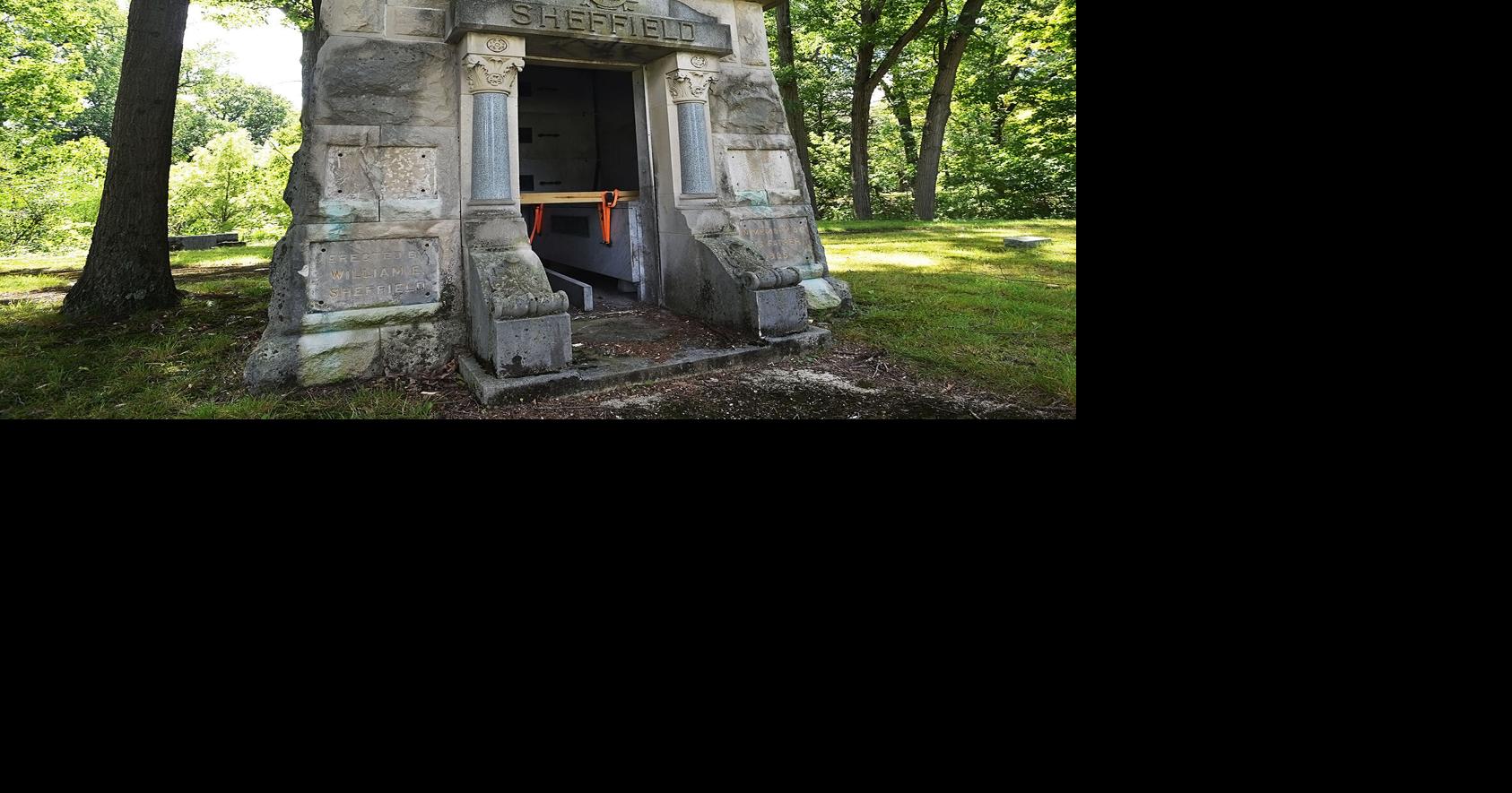 Benton Harbor mausoleum broken into, brass doors stolen