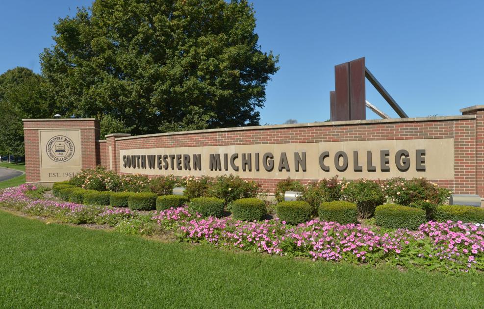 Lmc Smc Will Take Part In Free College Program For Pandemic Frontline Workers News Heraldpalladium Com