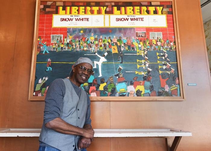 Benton Harbor native instills reading through art Benton Harbor
