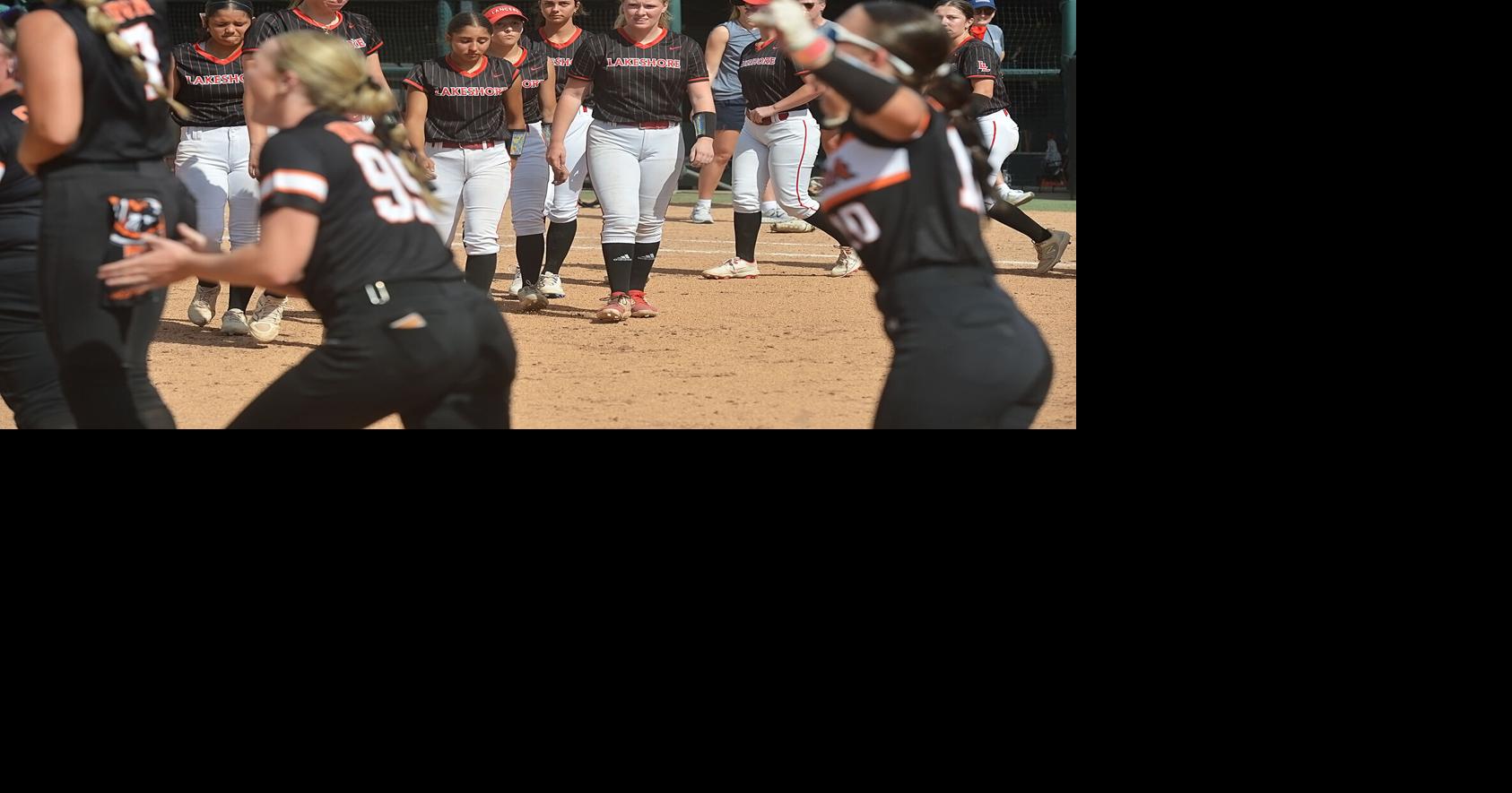Lakeshore softball season comes to an end in semifinals