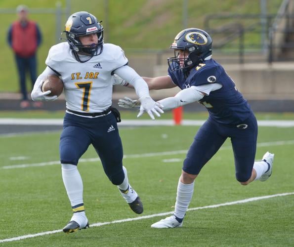 St. Joseph falls to defending champion DeWitt in D3 football semifinals