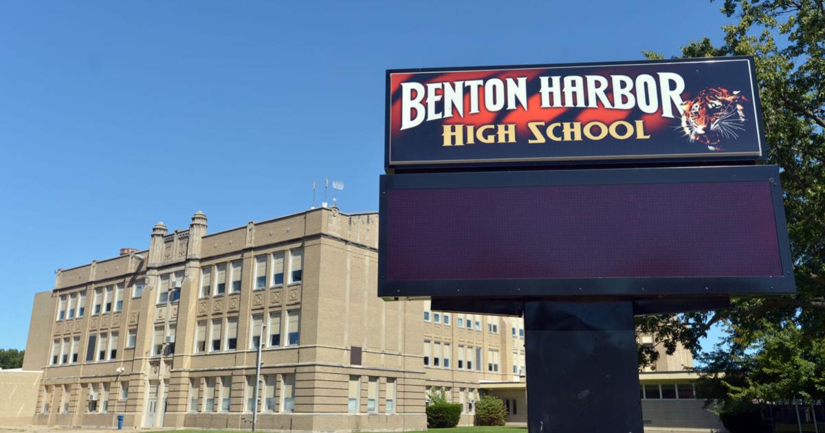 Benton Harbor High School to start school year virtually Benton