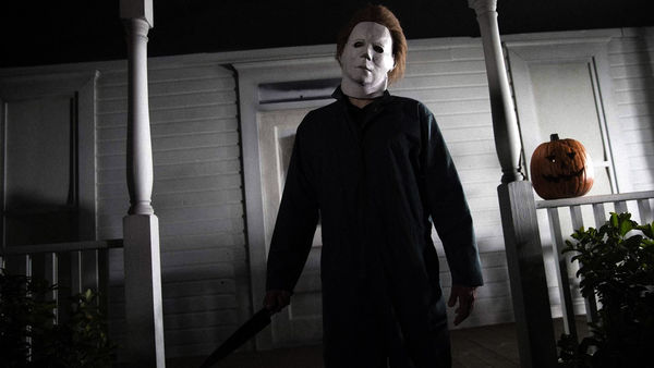 Unmasked Michael Myers haunts Scream Park | Sight And Sound ...