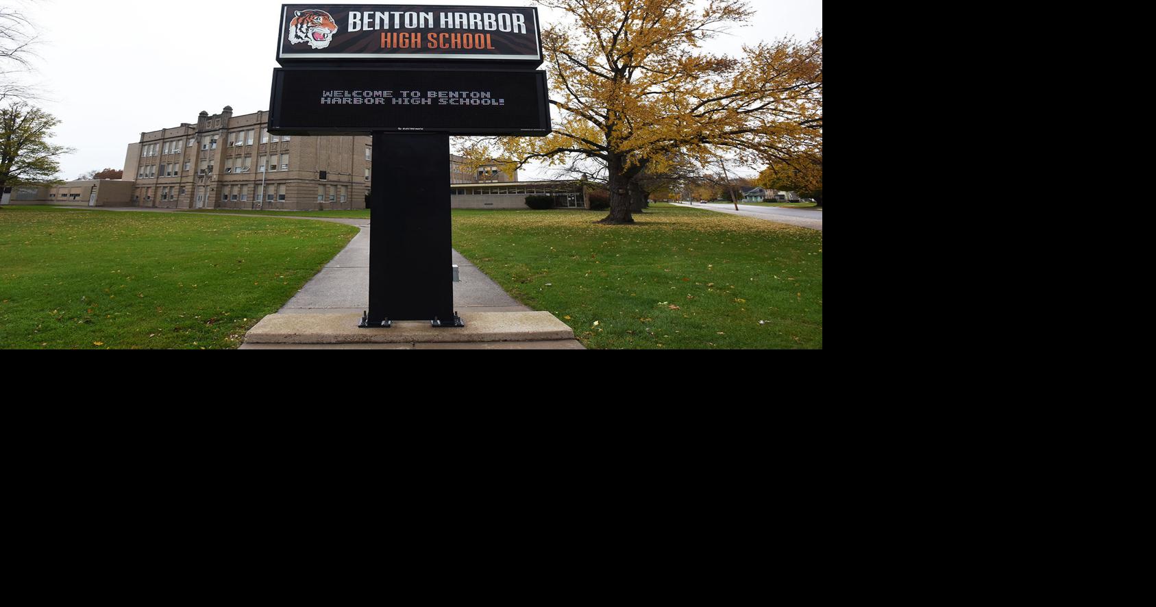 Benton Harbor school board gets contentious over superintendent's eval