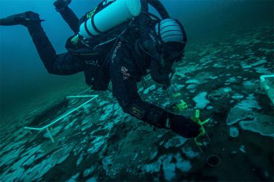 Lake Huron sinkhole diver