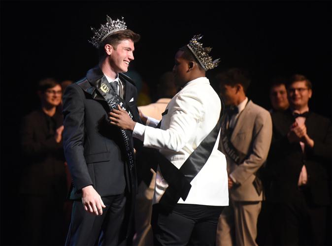 Lakeshore junior Nathan Hawks named Mr. Blossomtime News