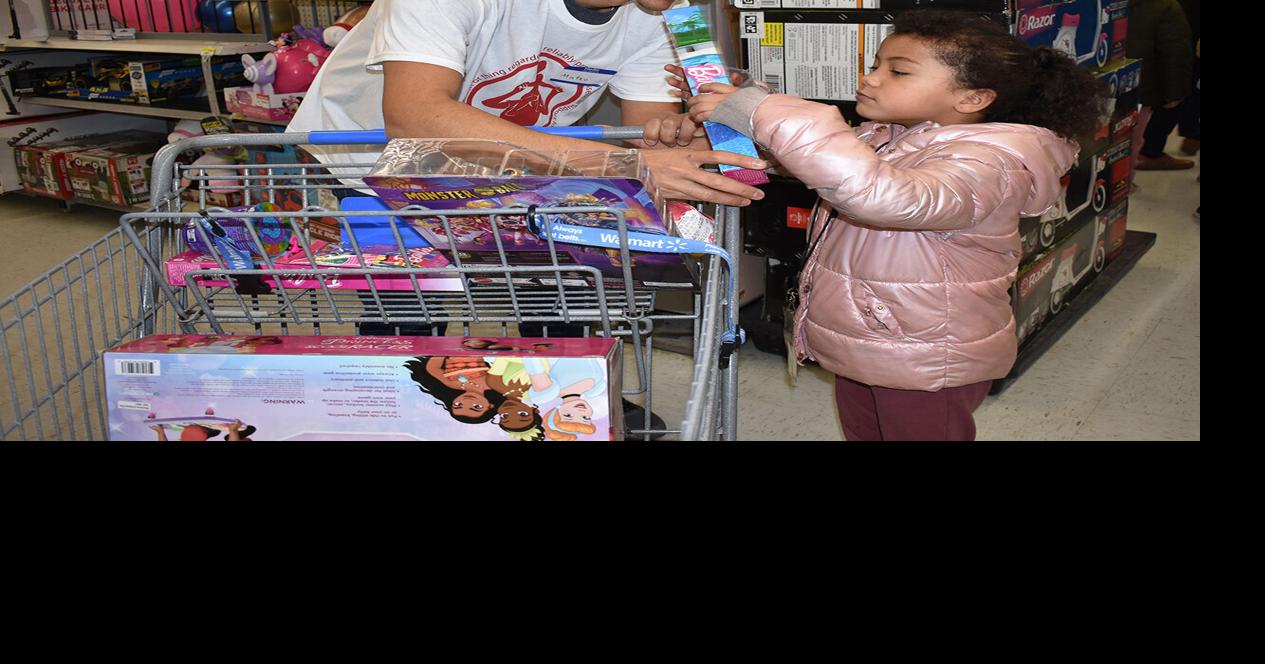 Present Pillars gives Benton Harbor youth a shopping experience