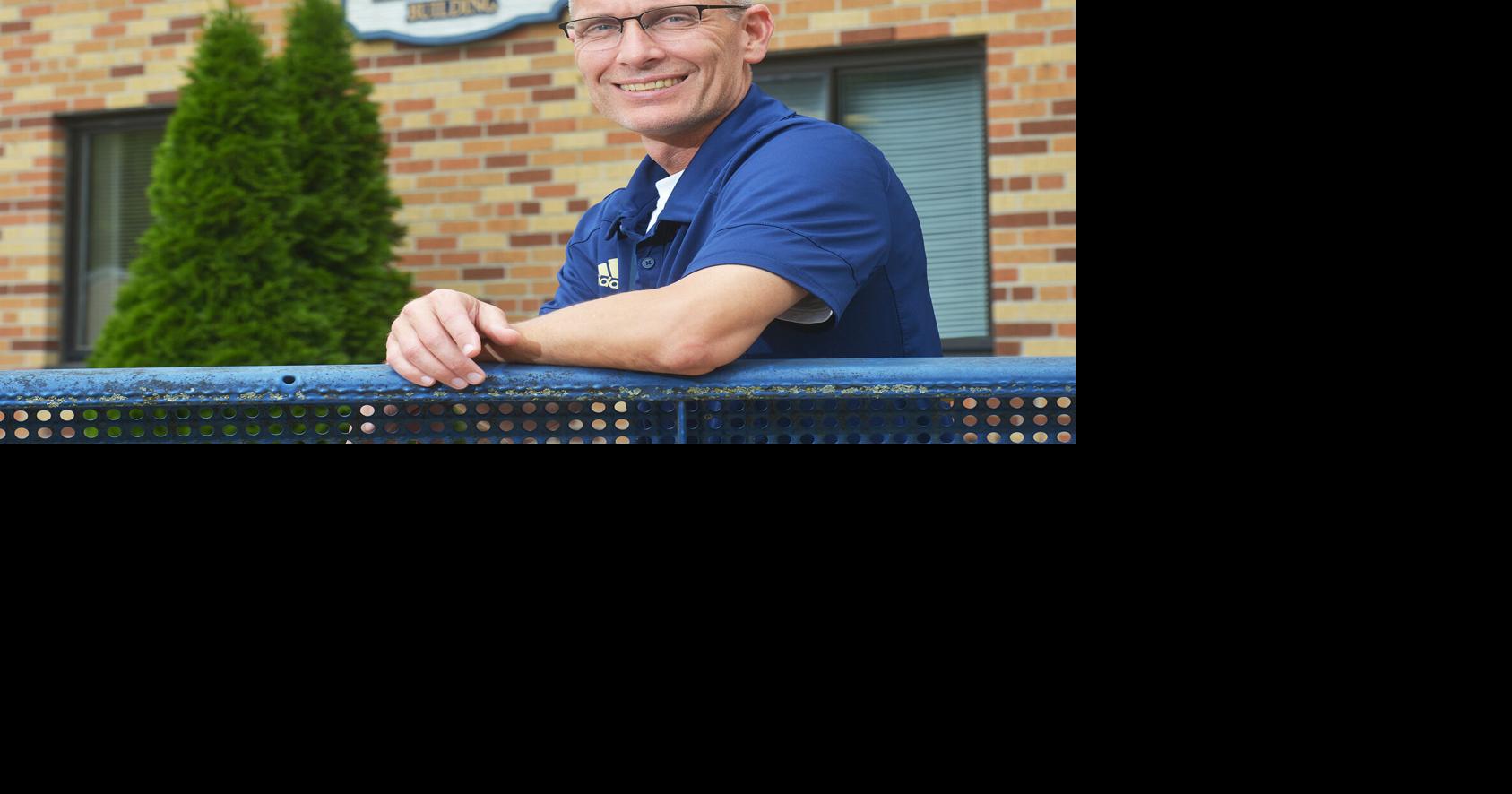 Applegate discusses his career as Niles schools superintendent News