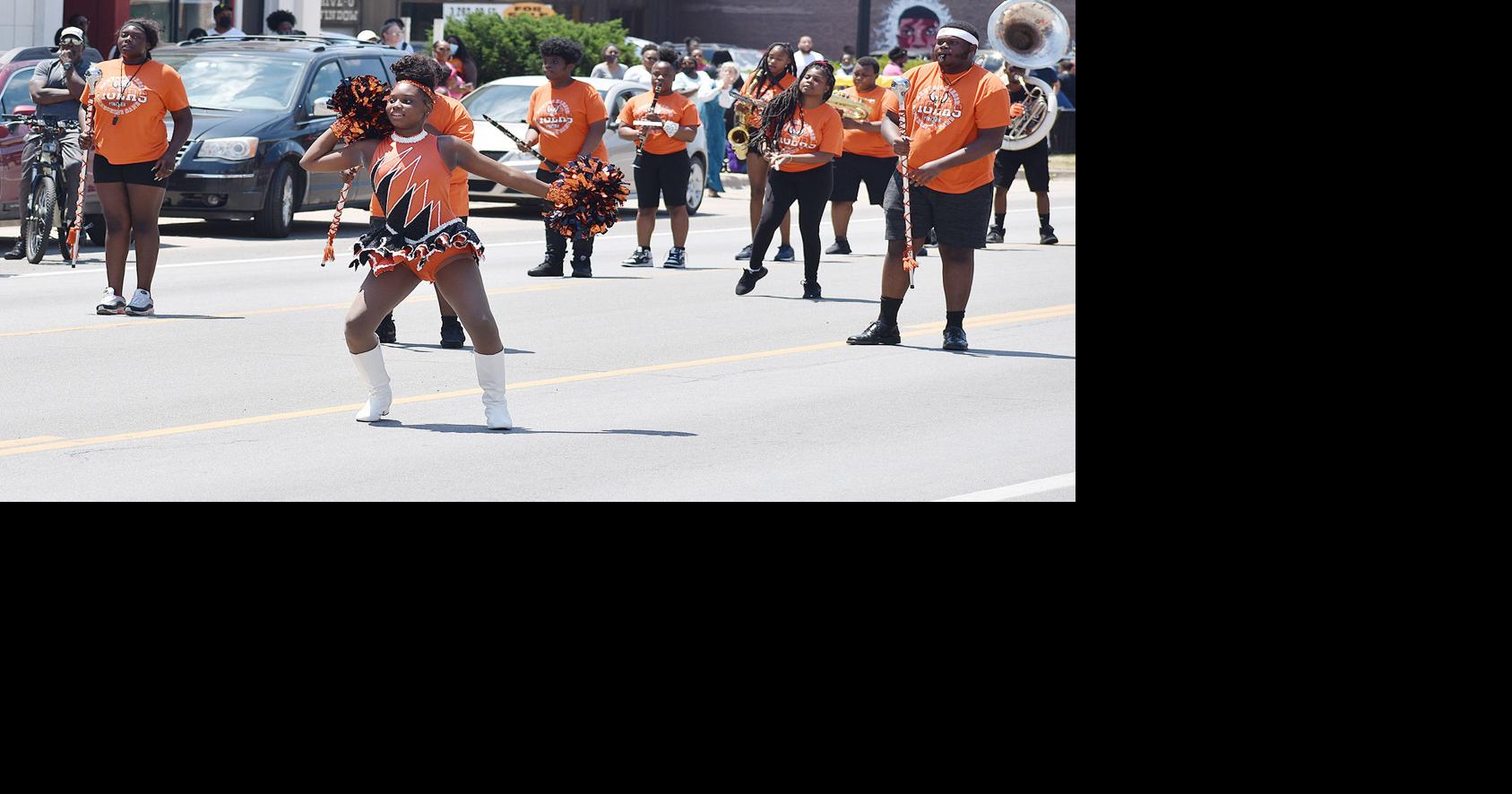 floats must be registered by May 16 Benton Harbor