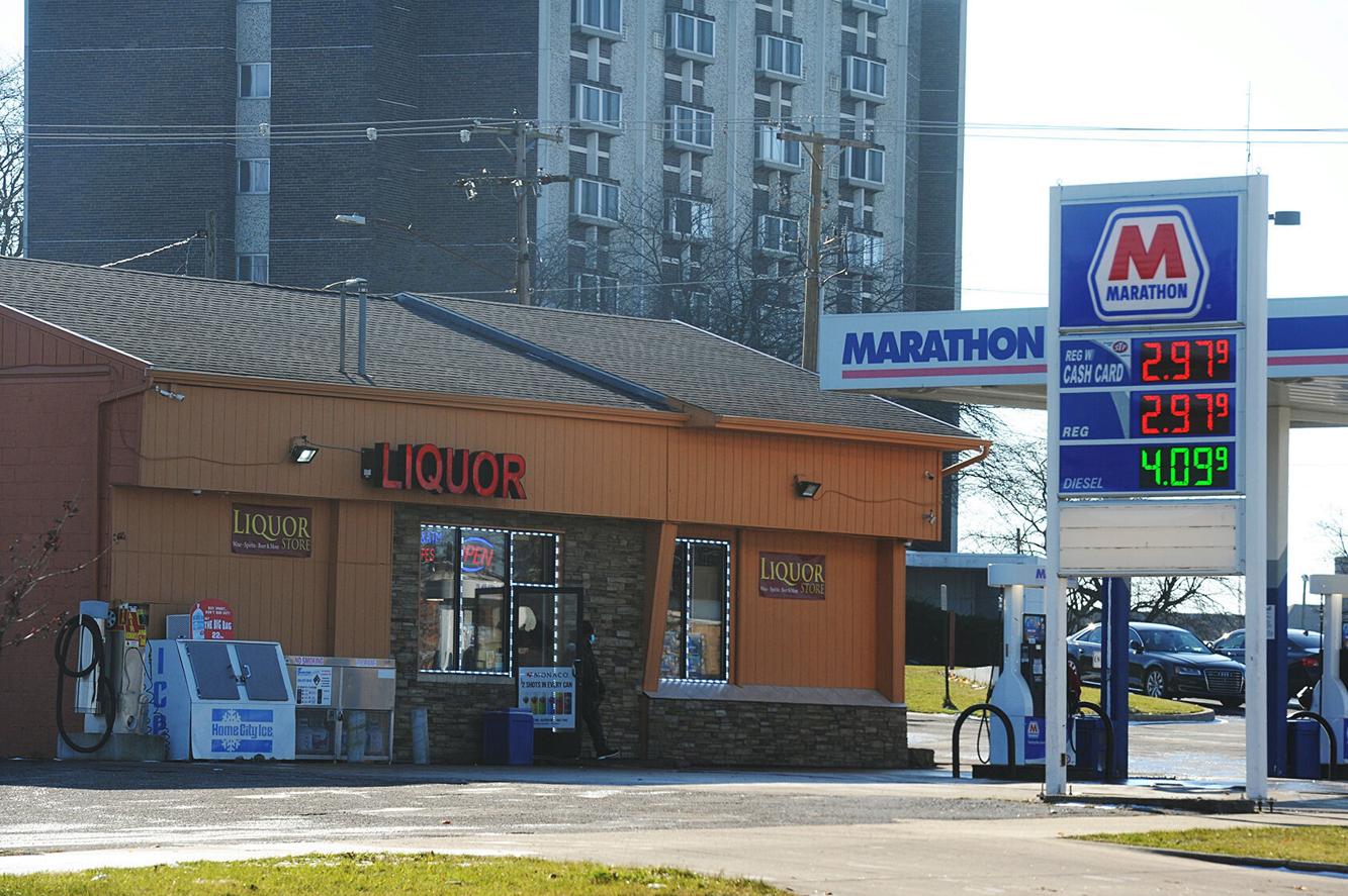 Benton Harbor police chief City is over the limit on liquor licenses